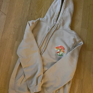 Sweetshirt strl s - Fint skick  Beige  Från hm  