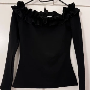 Använder inte denna längre!  - Väldigt unik topp och trendig!🌸