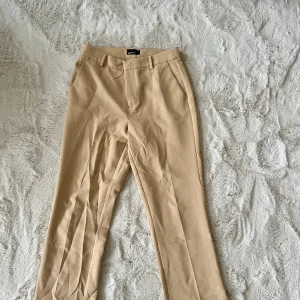 Gina tricot kostymbyxor  - Kostymbyxor från Gina Tricot 