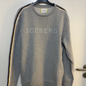 Iceberg Herr tröja Medium  - Iceberg Herr tröja Knappt använd MEdium 
