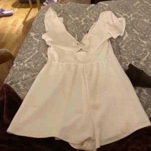 Jumpsuit  - Använd 1 gång 