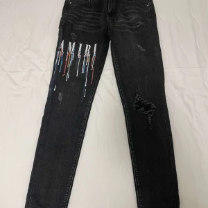 Amir jeans  - Amir byxor aldrig använda 