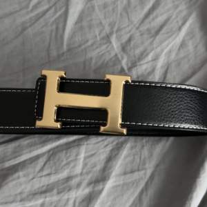 Säljer ett Hermes bälte som är 1:1