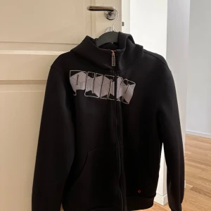 Puma fleece  - puma fleece zip storlek M