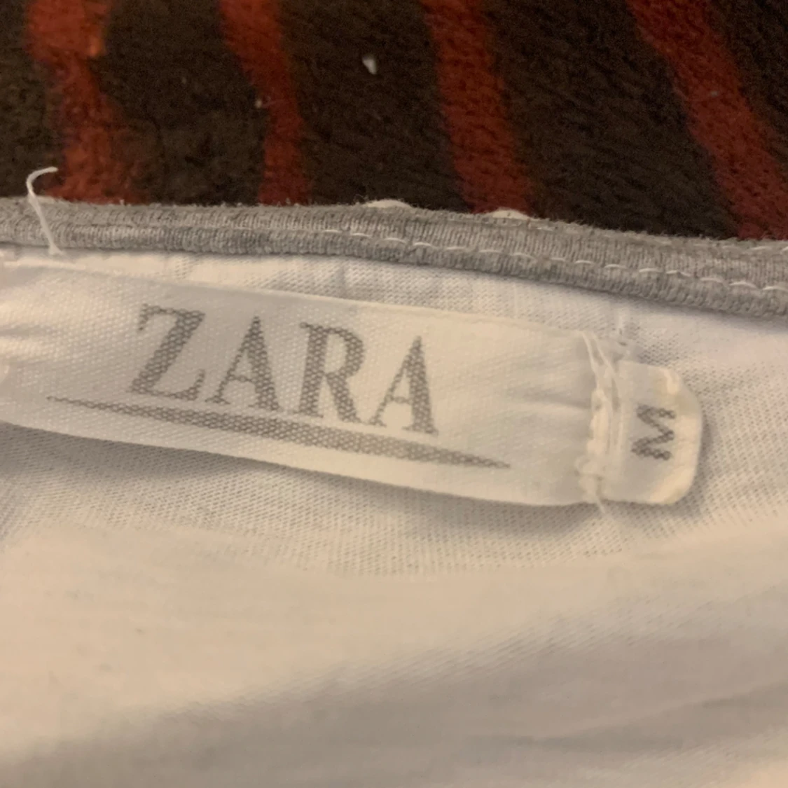 En t-shirt som har använd 2 gånger  - 90