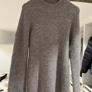 Stickad tröja  - Stickad tröja från NAKD  100kr