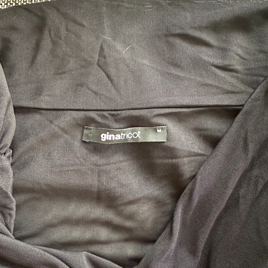 Svart off-shoulder topp - 90