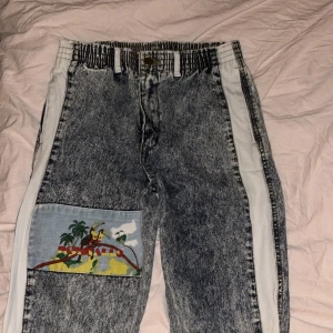 Jeans - Bra skick, inga hål eller fläckar🤍