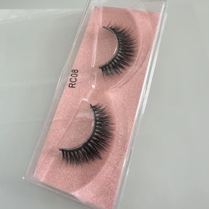Fransar  - Snygga Cateye lösögonfransar 🤩 man känner sig så snygg med dessa fransar och man får de dragna kattiga ögon 😻 skulle de även vara lite långa för ögonlocket kan man klippa i kanterna så det passar ögonlocket helt perfekt 👌🏻✨