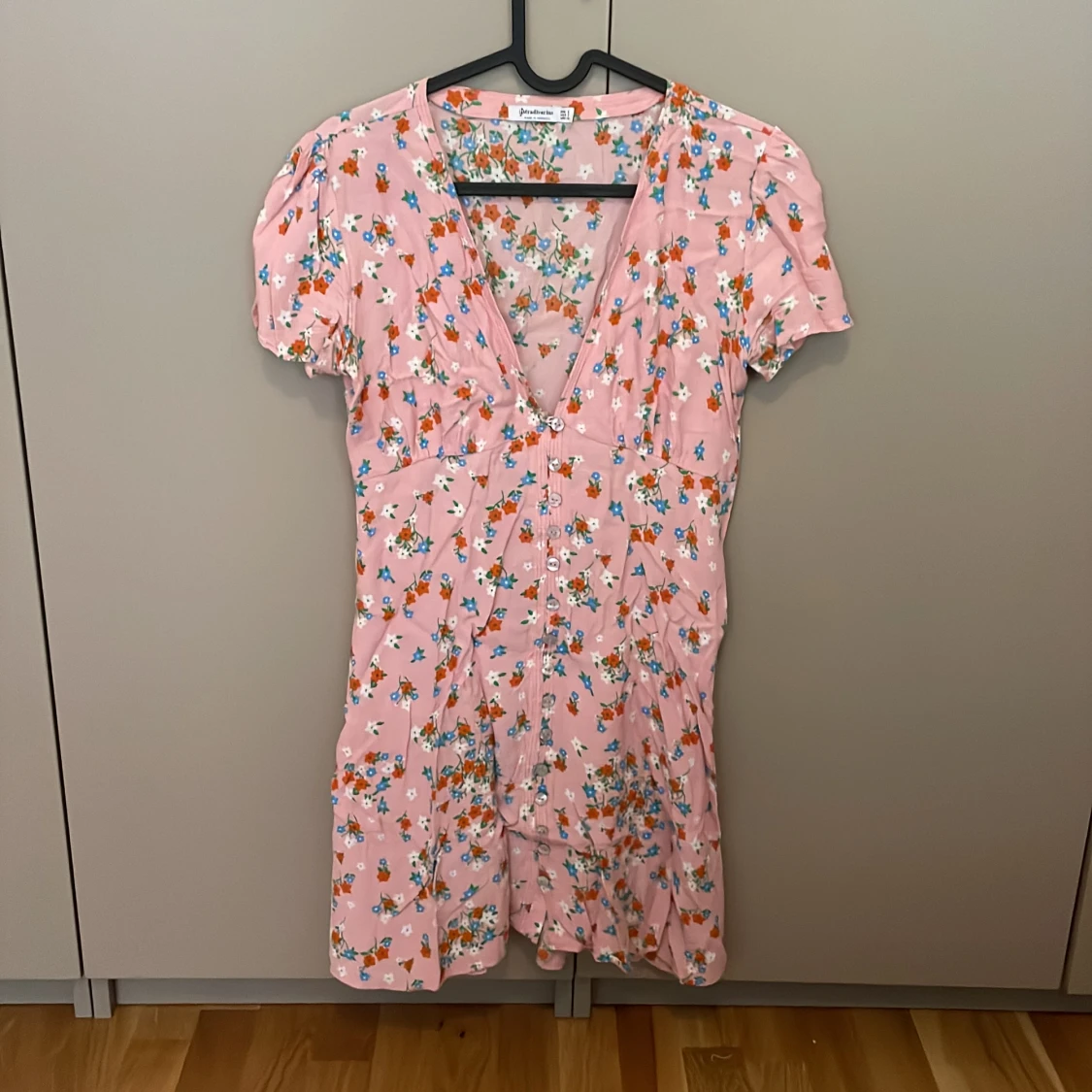 Blommig sommarklänning 