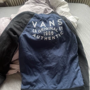 Vans tröja  - Snygg Vans tröja som inte kommer till användning längre ❤️
