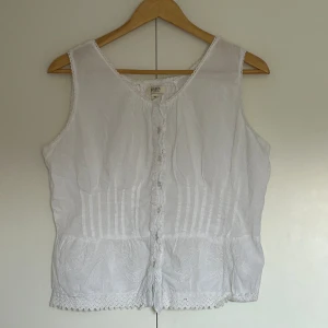 Så fin sommartopp!🌸 - Använd men i bra skick