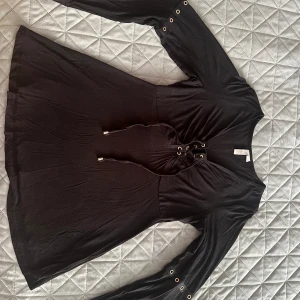 Blus - 40/42- / M En sommrig, luftig blus. 