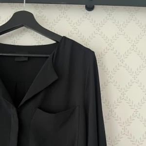 Svart blus - Svart blus, nyskick 