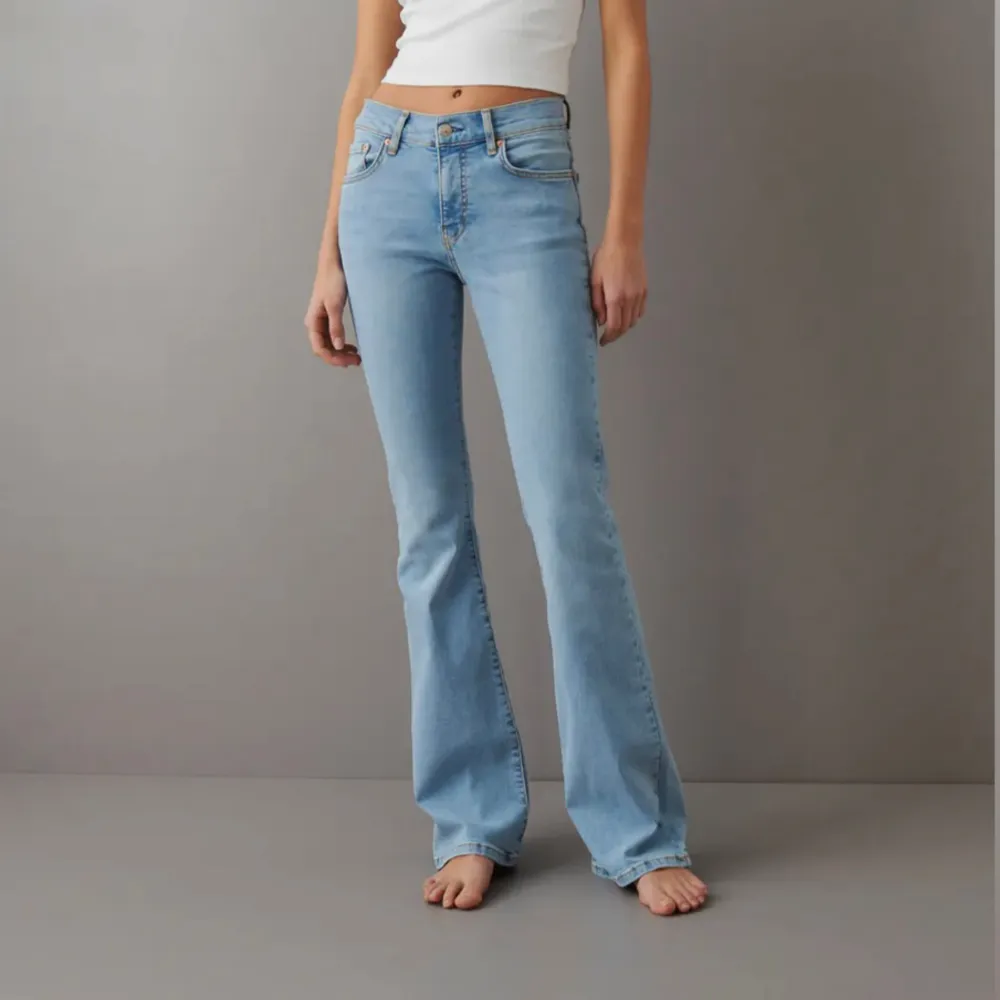 Helt nya med prislapp från Gina, storlek 36, aldrig använda, bilderna är från ginas hemsida, nypris: 500 kr. Jeans & Byxor.