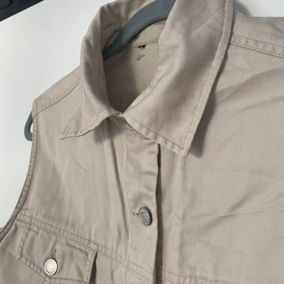 Armlös jeansjacka  - 92