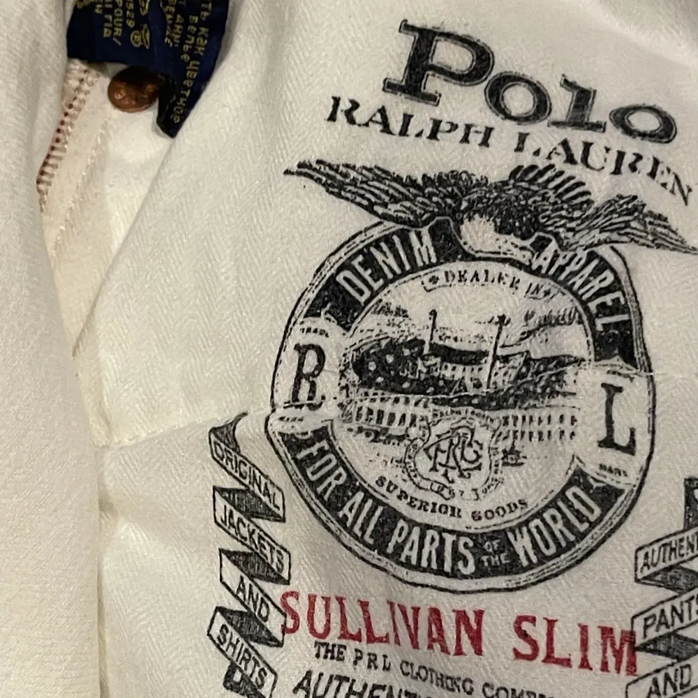 mycket snygga Ralph Lauren jeans efter kemtvätt. storlek 36/32. För mått skriv till direkt 🫂🤝🏻. Jeans & Byxor.