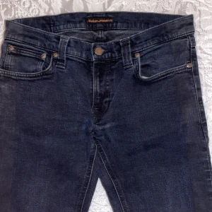 Nudie jeans - Snygga Nudie jeans passform är slimfit skick 10/10 inga defekter nypris 1600kr