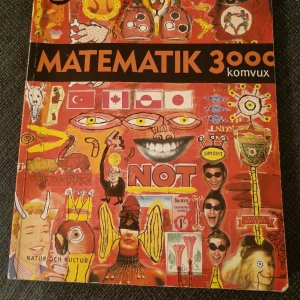 Matematik 3000 komvux  - Väl använd matte-bok, kantstötta pärmar men insidan är fin.