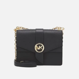 Michael kors väska - Superfin michaelkors väska som är i fint skick ❤️ Använd en del gånger men inga defekter, skriv gärna för fler bilder! Nypris 3100kr