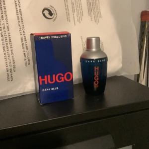HUGO BOSS parfy  - Aldrig använd för har införskaffat annat. En mycket fin och fräscha toner. Ny pris 500 jag säljer för 239kr