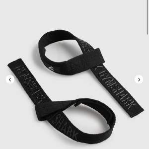 Ett par helt nya straps från gymstark. Aldrig använda!🤗 Köptes för 200 säljer för 120😇