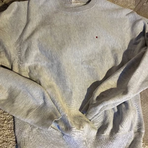 Champion sweatshirt  - Klassisk enkel sweatshirt i storlek S Fint skick 