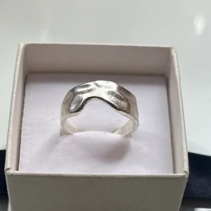 Ring - Fin rostfri ring i färgen silver som tyvärr inte kommer till användning💖💖