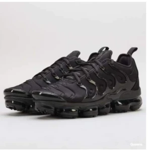 Nike vapormax plus  - Nike vapormax plus skor helt nya oanvända storlek 45 pris går att diskutera.
