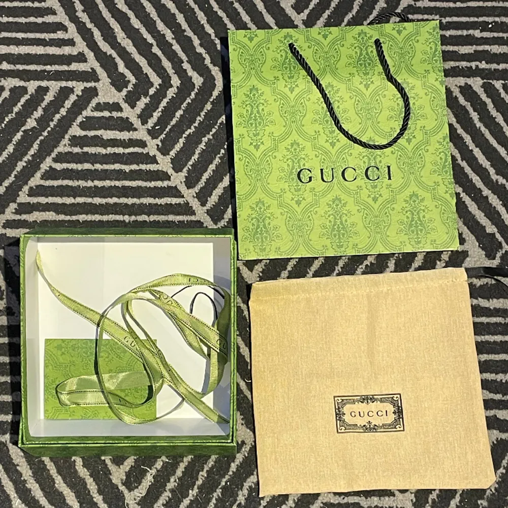 Nytt Gucci bälte (lådan och allt annat ingår) Skriv om du har frågor? (Fake!). Accessoarer.
