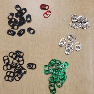 Burk kapsyler  - 53 st burköppnare                  15 gröna, 25 svarta, 11 silvriga, 2 röda