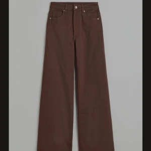 Vida twill byxor - HM - Mörkbruna i storlek 36, i bra skick, nypris 150