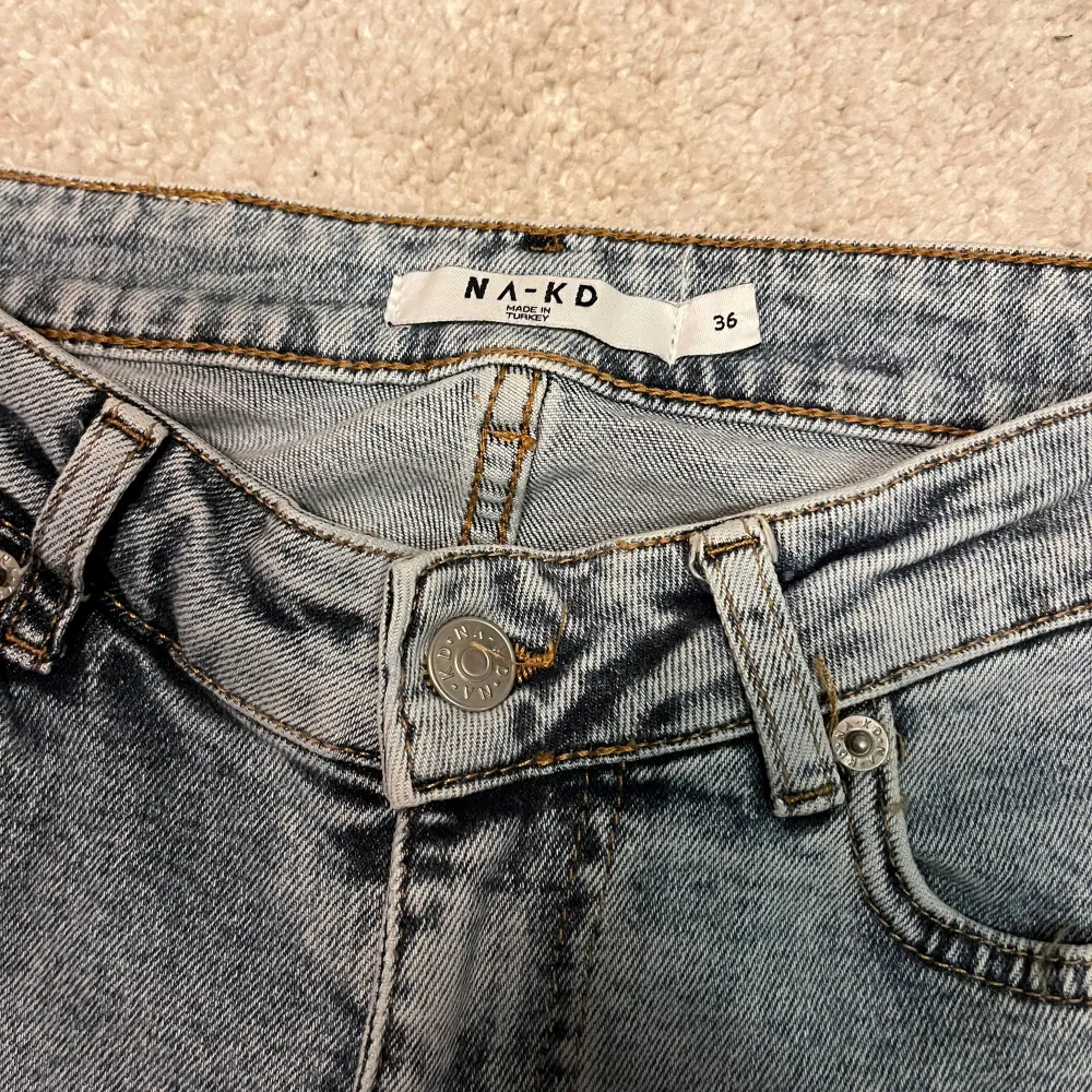 Raka jeans från nakd, oanvända. Jeans & Byxor.