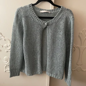 Kofta - Jätte söt blå kofta 