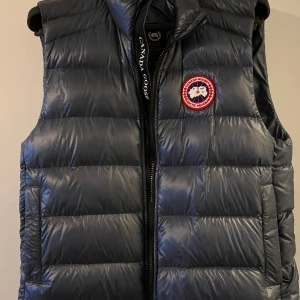 Bingo  -  Köpte den från solna men den känns för stor för mig nu. Om det är din storlek köp den du kommer o gilla den. 6000kr nej nu är det bara 2250kr. 