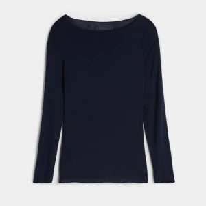 Intimissimi tröja - Mörkblå intimissimi tröja i modalkashmir. Super fin och i bra skick!💖Skriv för fler bilder!