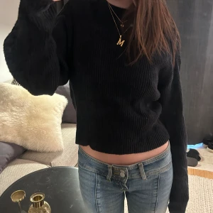 Stickad - Stickad tröja i bra skick, använt få gånger