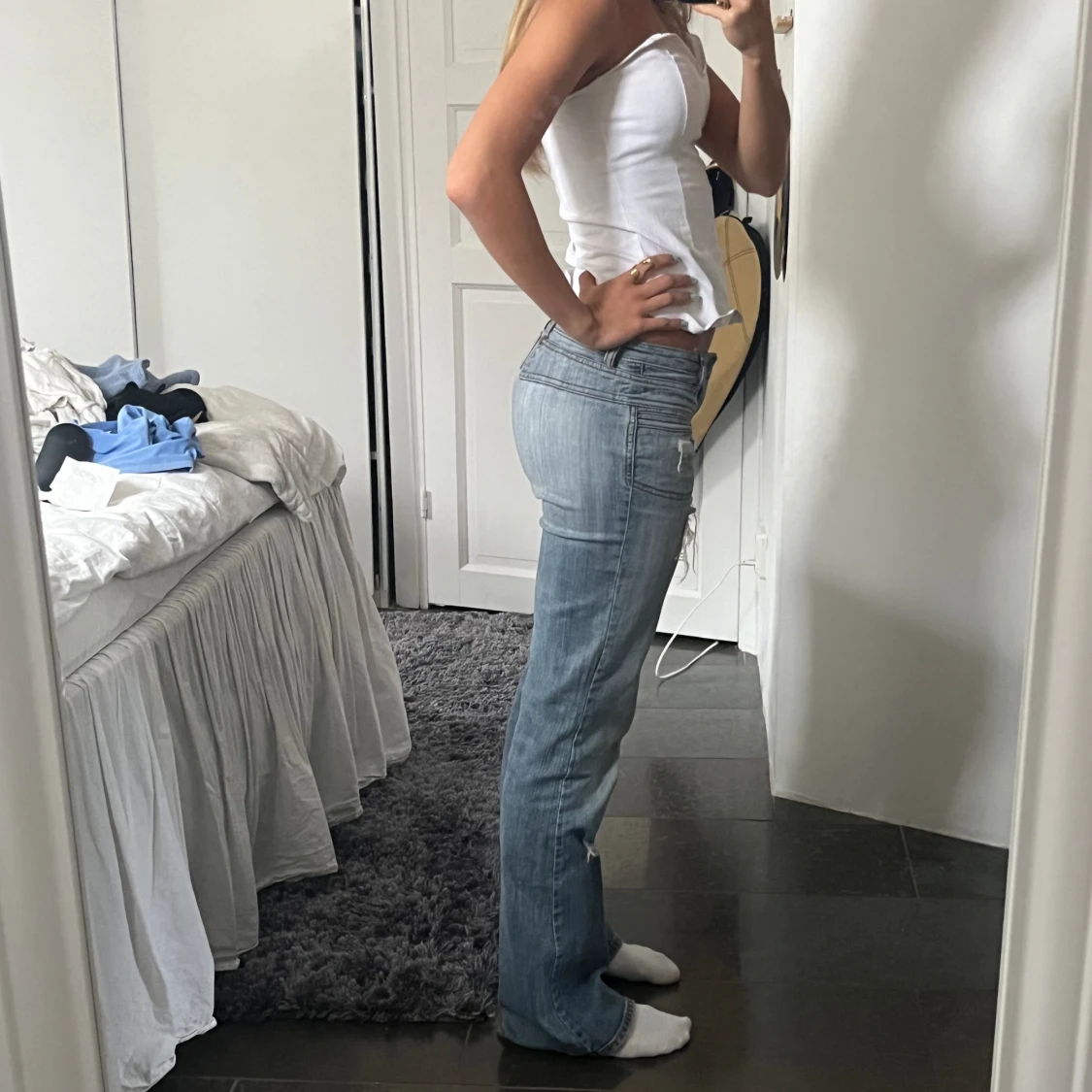 Lågmidjade ljusa jeans   - 92