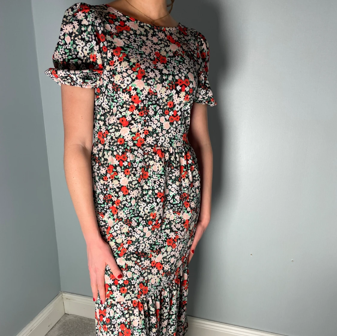 Blommig klänning - 90