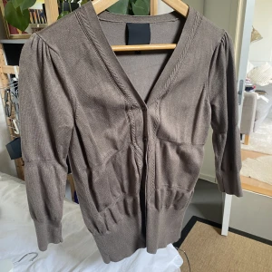 Inwear kofta  - Mer grön i verkligheten, skriv för frågor ❤️