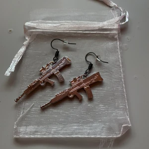 Halsband - Privat annons