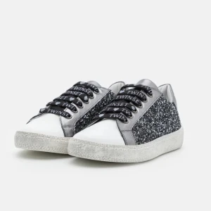 Twinset glitter sneakers - Sjukt snygga glittriga sneakers den Twinset använda Max 5 gånger, säljer eftersom de är för små på mig