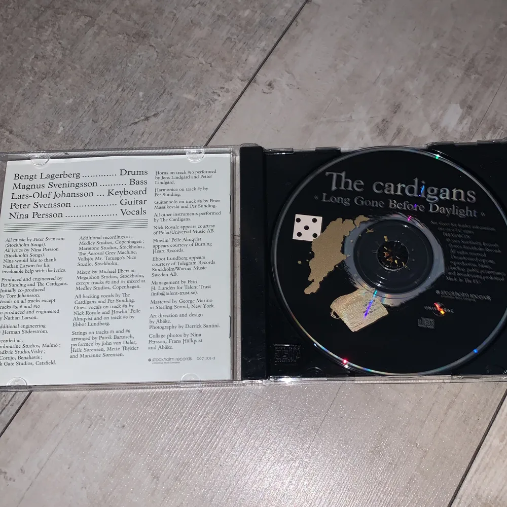 the cardigans cd köpt second hand! (säljer fler cds) Skivan har inga synliga defekter:)💕 Skriv i dm om du har några frågor!. Övrigt.