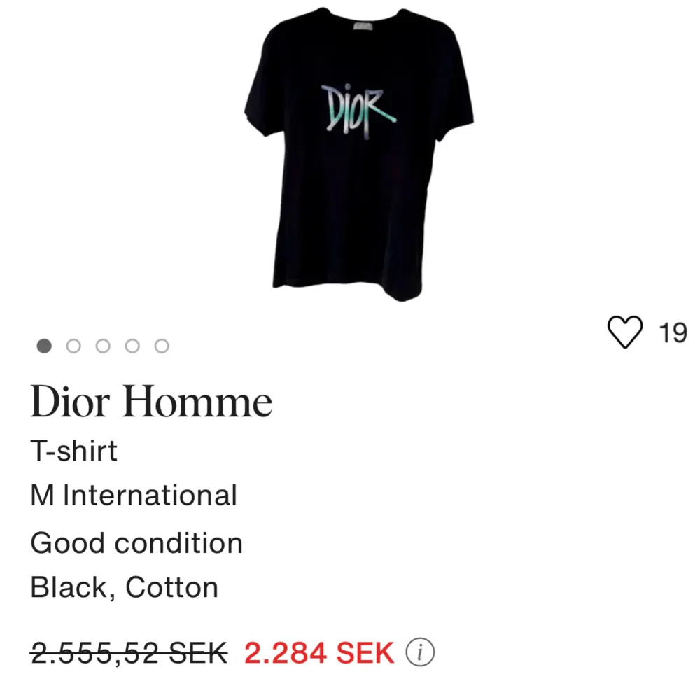 Säljer denna då den inte passar längre den är storlek M men passar även Large  Skriv vid frågor eller funderingar . T-shirts.