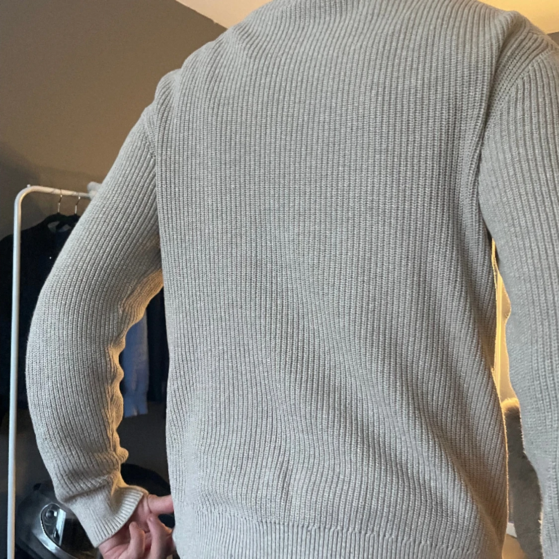 Stickad tröja/kofta - 91