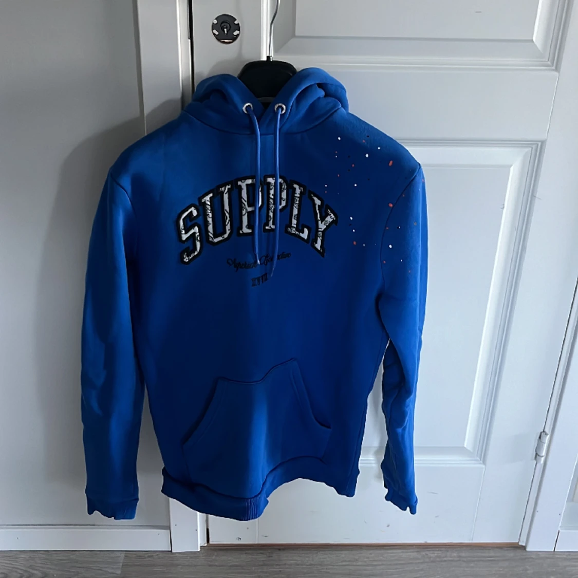 Supply hoddie 