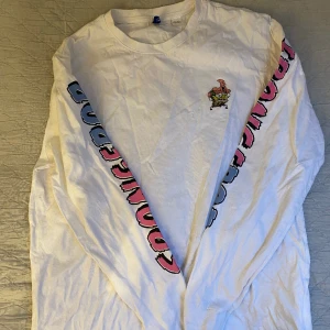 Spongebob longsleeve - Knappt använd. Nypris 250kr