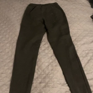 Hoodrich byxor  - Använda få gånger, pris går att diskutera vid snabbaffär