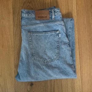 Woodbrid Rami Store jenas - Woodbrid Rami Jeans. Loose Fit.  Storlek 32/32 