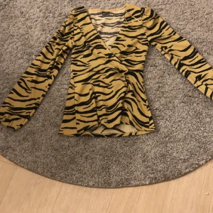 Långärmad tröja❤️ - En typ jättefin långärmad top?😍testad 1 gång men den var för stor!!❤️